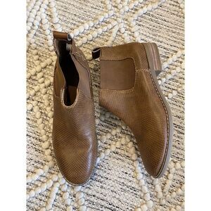 American Eagle Outfitters Women's Brown‎ Ankle Boots Booties Size 7 Faux Leather